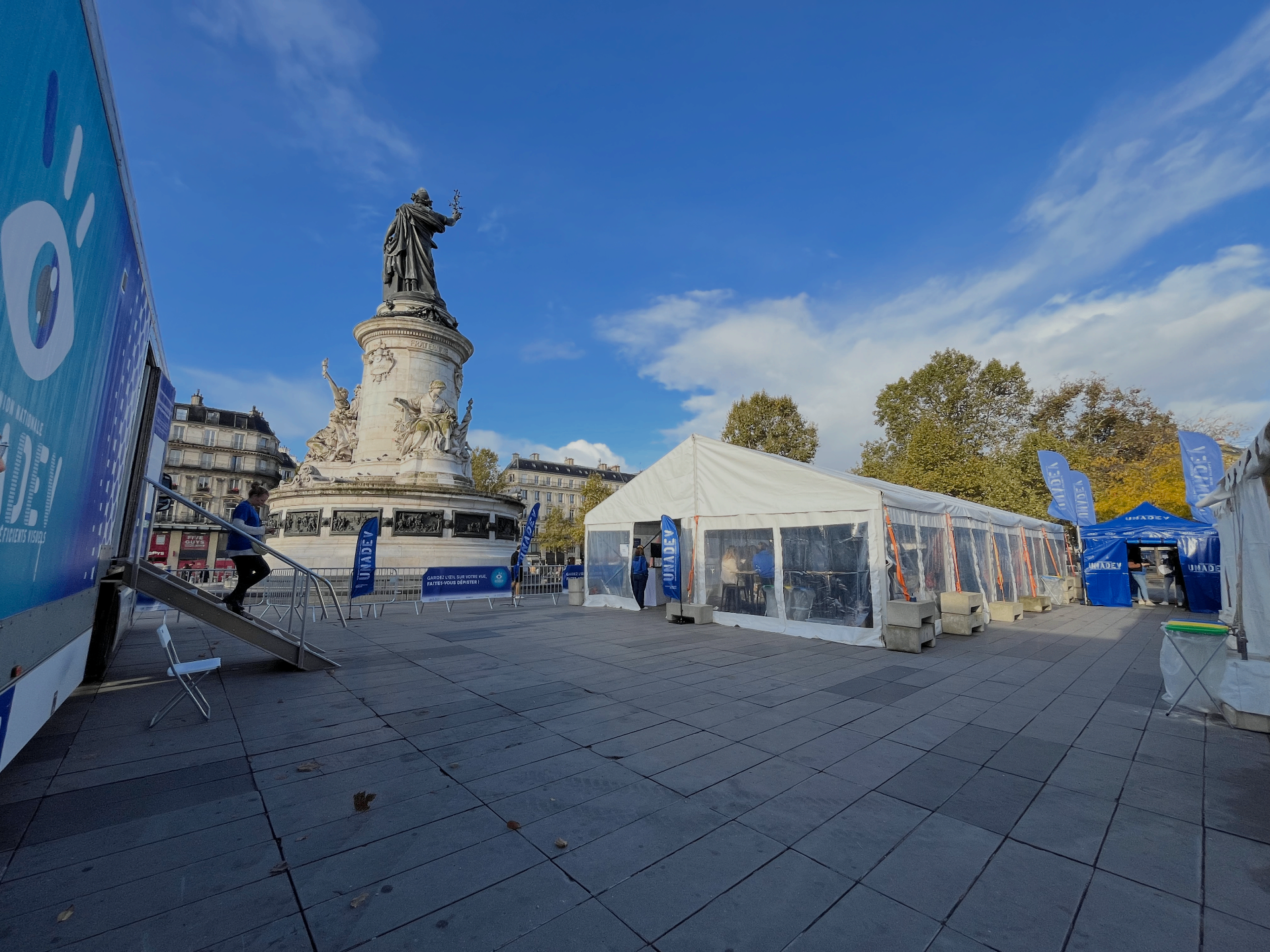 Kulte - Projet JOURNÉE MONDIALE DE LA VUE - Activation / Prévention / Logistique urbaine - Paris, Lyon, Bordeaux - réalisé par Agence Kulte